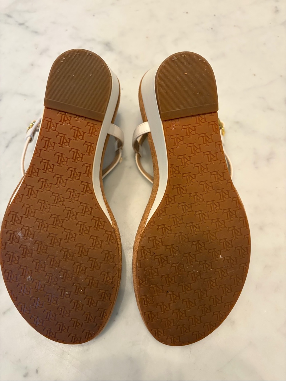 Ralph Lauren NEW Jeannie White Wedge Sandals T-Strap Thong Logo Sz 8.5 Resort - Picture 5 of 12